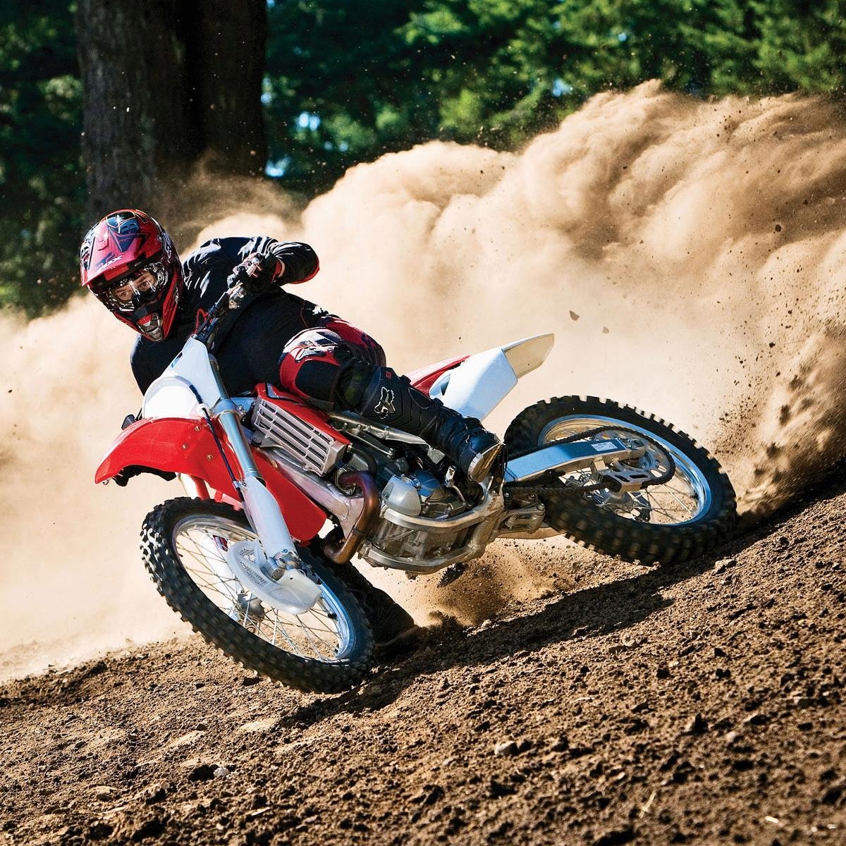 Yo je m'appelle Valentin et j'habite à Grenoble j 'adore la tele realite et je suis fan de motocross et de trotinette freestyle ! Soyez nombreux a me suivre !!!