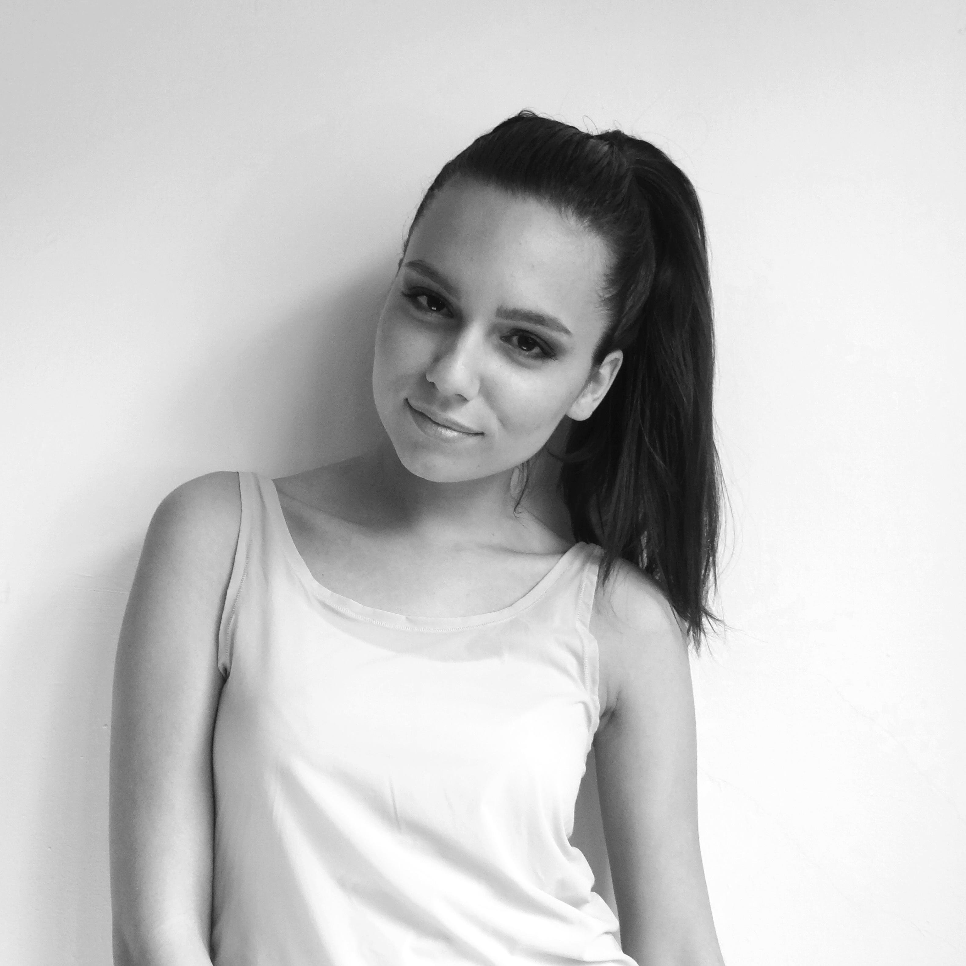 Goal digger- 21- student Journalism- fashion victim// Bachelor Communication - Public Relations