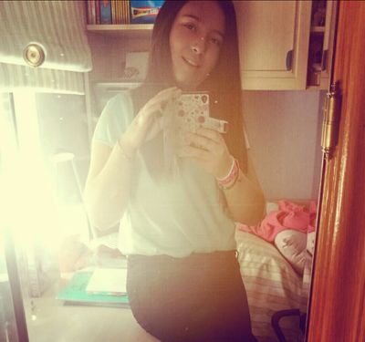 UnaMasDeJarbar's profile picture. Nada en esta vida es imposible:) Morena de ojos verdes:))