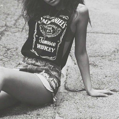 Young enough to know better, too young to give a damn. ✌️Bad vibes out, Bourbon in.✌️