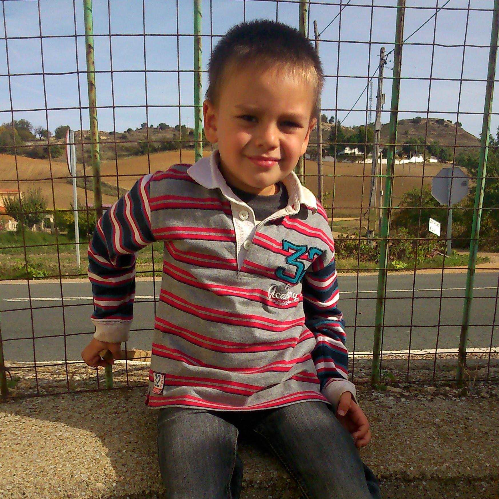 apilipili's profile picture. 