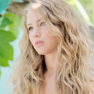 Don't follow this account! Follow @zoellazdeyes and you'll get another free follow.
