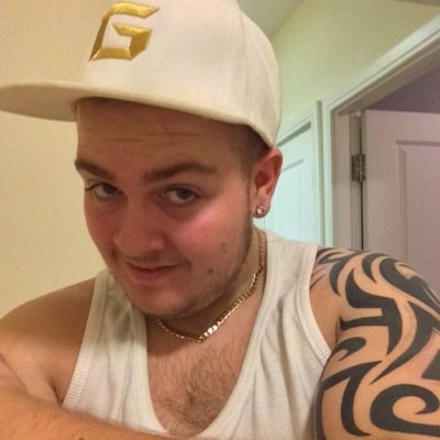 Legendareh's profile picture. ★Owner/CEO★ of @TubeGamingClan & @TubeCompetitive been around since 2012 XBOX GT: TUBE Legend