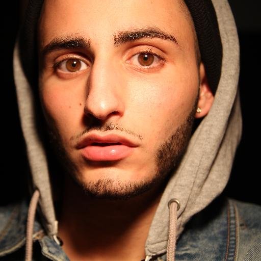 Jeune et ambitieux,Piitch a longtemps mis ses rêves de côté. Aujourd'hui, il revient avec un nouveau son clipé. 

https://t.co/XfkjwBy4GP