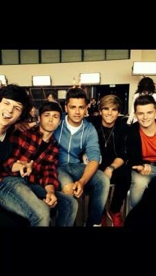 Cuenta NO Oficial                                     Overloaders Sevillanas 
Daremos noticias sobre los chicos
Si somos bastantes aremos kdds:)