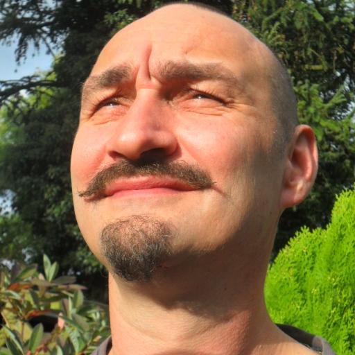 🇺🇦💉misplaatste opmerkingen/vergelijkingen over WO2, homofobie en racisme, leiden automatisch tot een blok.
