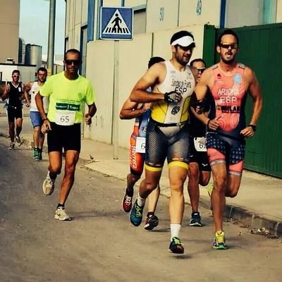 Orgulloso de ser de La Guijarrosa!loco,enamorado,buena gente,feliz,deportista,triatleta!El deporte mi vida!