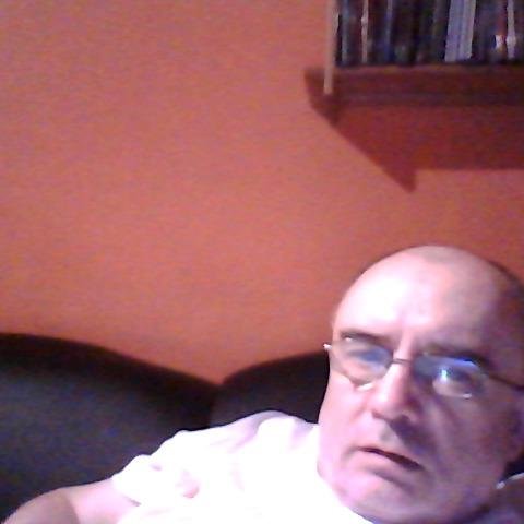 pejo215's profile picture. 