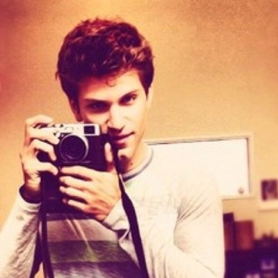 Spencer's boyfriend, @SassyChickJenna/@BlindChickJenna older step brother. Anything else you wanna know??
