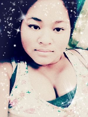 julieleak20's profile picture. Cambodian and vietnamese.  one son.  engaged.