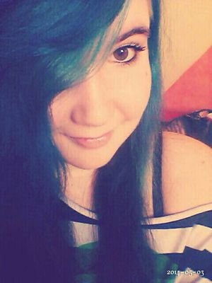 Hello there. c:
My name is Kim and I'm 16 years old.
I love making music.♡