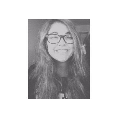 I'm Directioner and I love 5SOS. Follow me and I follow back. ♡ 0/5 and 0/4, sad life. Portuguese and live in Switzerland.