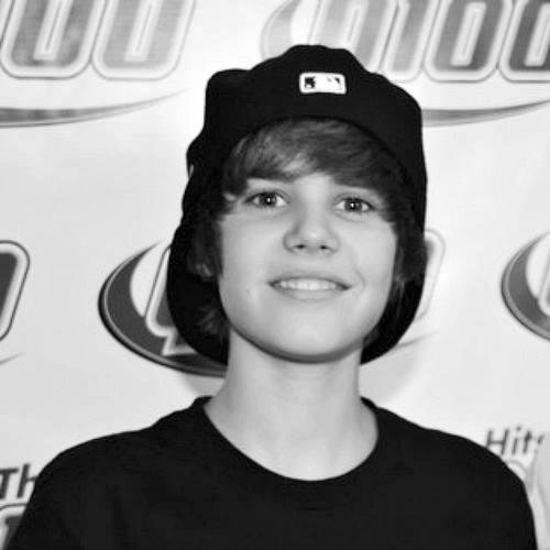 HI!!!!!! I'm 16 years c: My iDol?                  @justinbieber PrOblem?           #belieber always!!:)                            I Speak English and Spanish