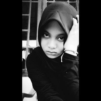 Rivasuhardi's profile picture. My famly is My life and royal fams