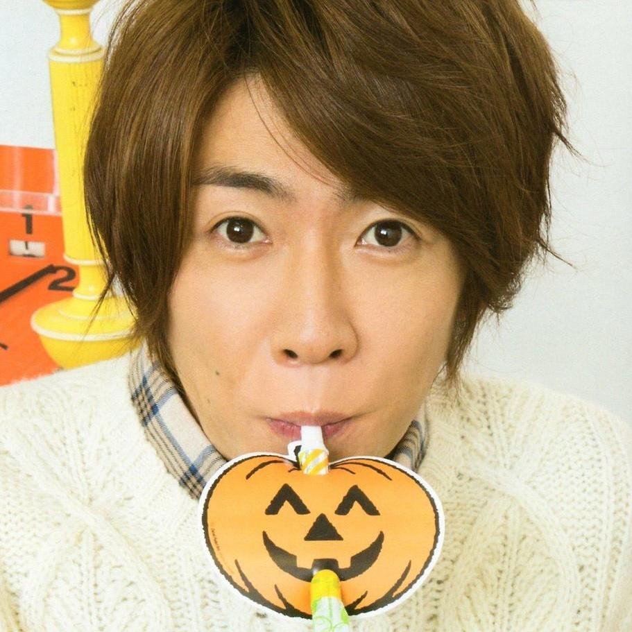 私は 嵐 の ファンです. 
嵐 が 好きだよぉ! 
本当に大好き です!

そして, 日本語 の 学生.

最高でしょう?... 

宜しくお願いします.
^_^