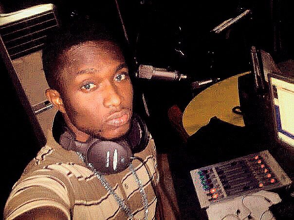 A VJ(OAP)|Producer|DJ Radio/TV 4MONSTER MUZIQ,STAR FM,MITV&NYTE-LYFTV).Am also a Host|MC|Voice over artiste|Actor|Consultant(cars&real estate).Enq»08067685794.