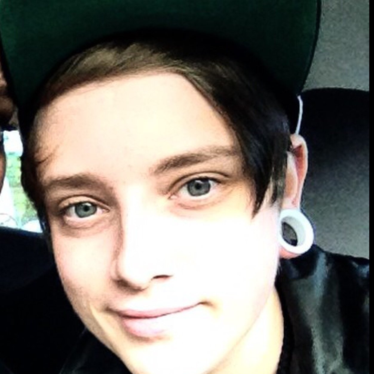 m3talrevolution's profile picture. Metal, drummer, vegetarian, athiest, photography, equality, awesome