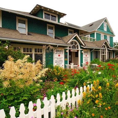 We offer rooms & meals - best of PNW Cuisine, beer, wine and crafted cocktails. Live music & garden seating! @hotelshelburne