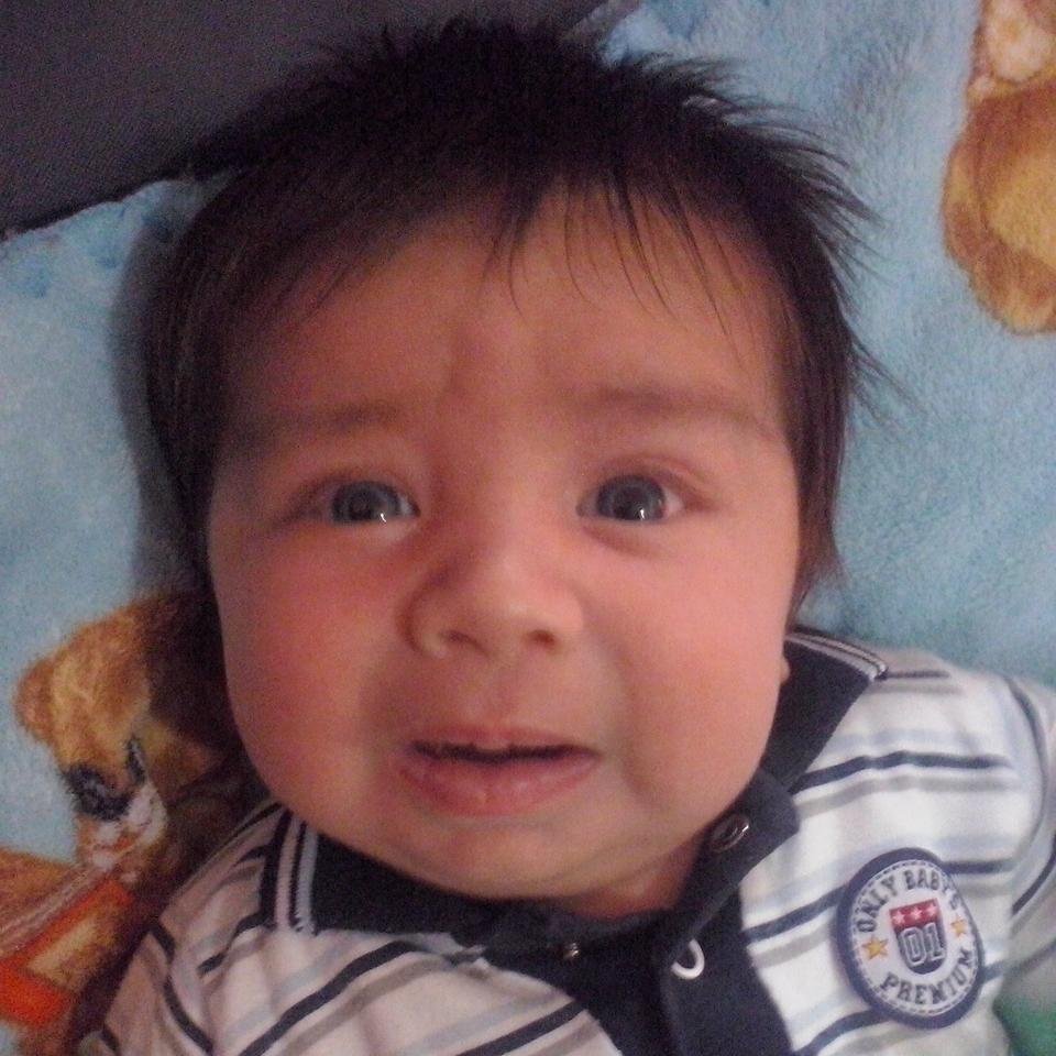Pero yo se que tiene novio y ella me quiere a mi, yo se que el no te complace, nena no veo la hora de que te decidas por mi ♪♫