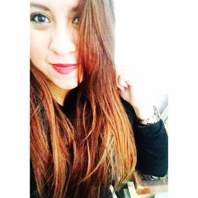 Dios cambia lágrimas por sonrisas, tristezas por alegrías y problemas por bendiciones.
