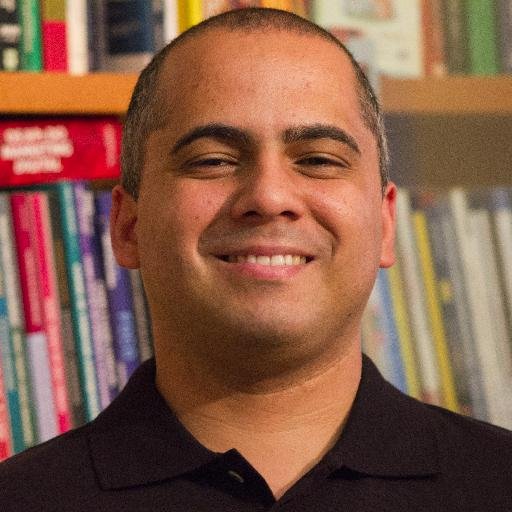 Editor, consultor e palestrante. Casado, paulista, pai de quatro filhos.