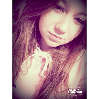 Caitlynlol12's profile picture. got a shit life ✋