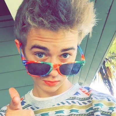 Don't follow me, follow my fanpage @shriekingshawn