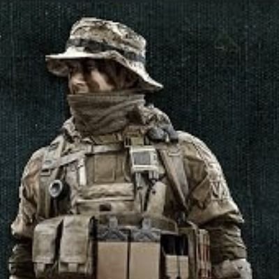 im From Charleston,South Carolina i like Football,Skateboarding,Gaming,and plan onto join the Military