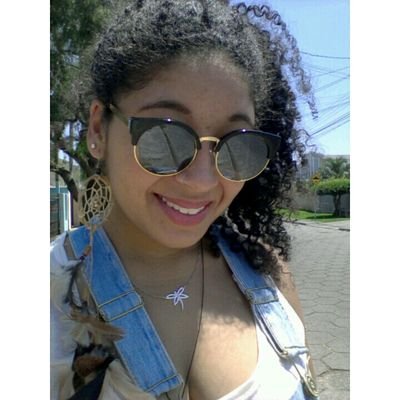 #DEUS, 18, #ATLETICANA, Geminiana, Tímida, Dormir, Preguiçosa, Frio, Irmã, Irmão, Família, Forever Alone, MC Donald's. ♥♥ Oi pra vc que está lendo isso *-*