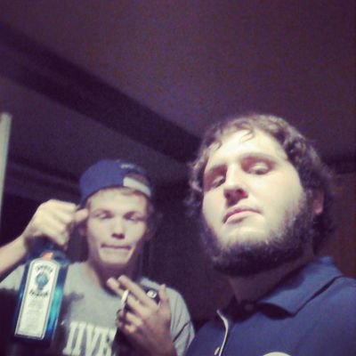19, chillin with friends, sh(r)ed, workin
