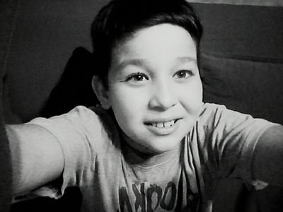 Hola soy shony okey soy cantante  y modelo :) en corea japon y china los quiero chau abrazos #SELFIE^-^