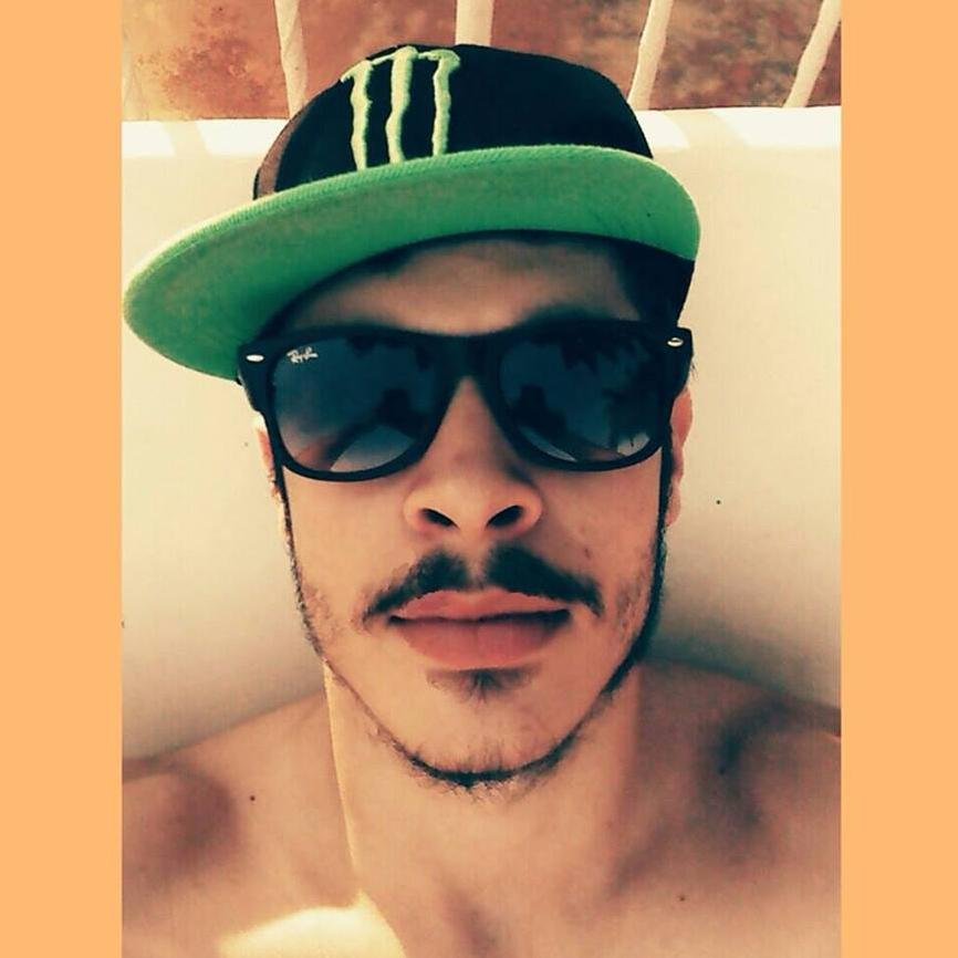 amante da velocidade, viciado em motociclismo e apaixonado pela vida || Palmeirense | Taurino | Solteiro