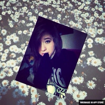 Bisexual c: / 15 /     Kik:  end_in_tragedy

~I'd rather die for what i believe than live a life without meaning~

~Bands c: ~