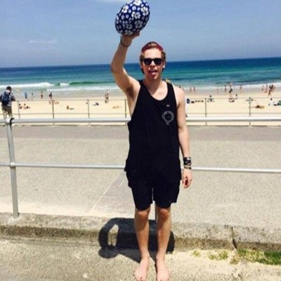 pls follow my personal @cashtonxxgiggle. im so close to my goals. I believe in each and every one of you. never ever give up!