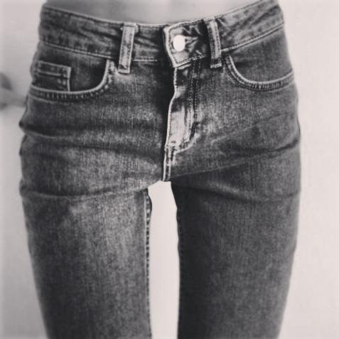 Only__Bones__'s profile picture. Simplemente fueron otoños que no se contaron por que no valieron la pena. 1'74 M:51