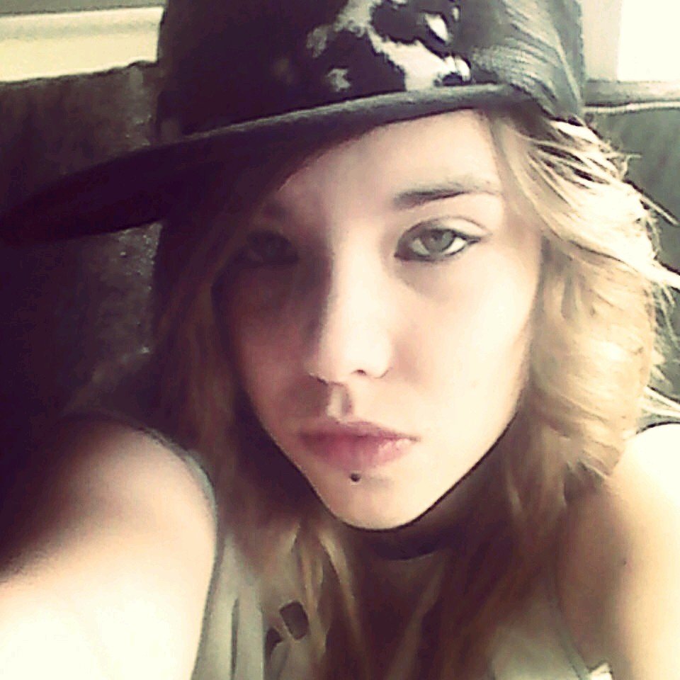 lahhrubiiah's profile picture. nunka m subestimes! no jueges kn lo k no deves