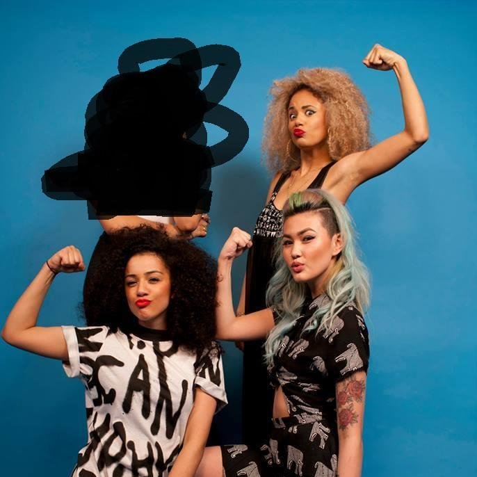 Anti @Neon_Amira /Team @Neon_Jess,@Neon_Asami,@Neon_Shereen              Love=@justinbieber!!!!