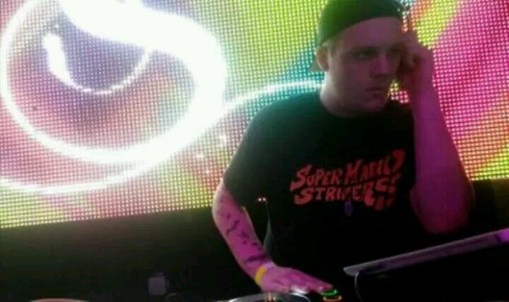 3llzey's profile picture. dj/entertainer/producer/ Nashville. Music is the move