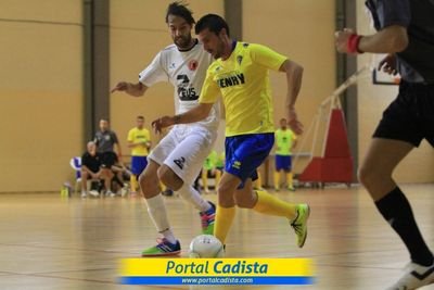 Exjugador de fútbol sala ( 2b, 3 división, autonómica...) 
Actualmente entrenador del Daimielfs⚽