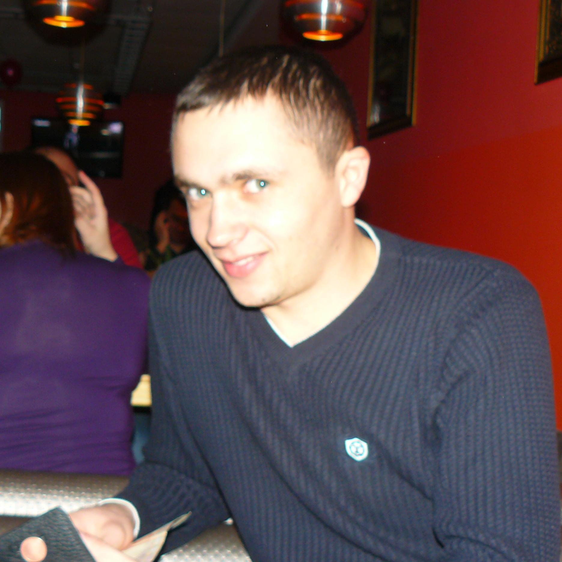 makovej21's profile picture. 