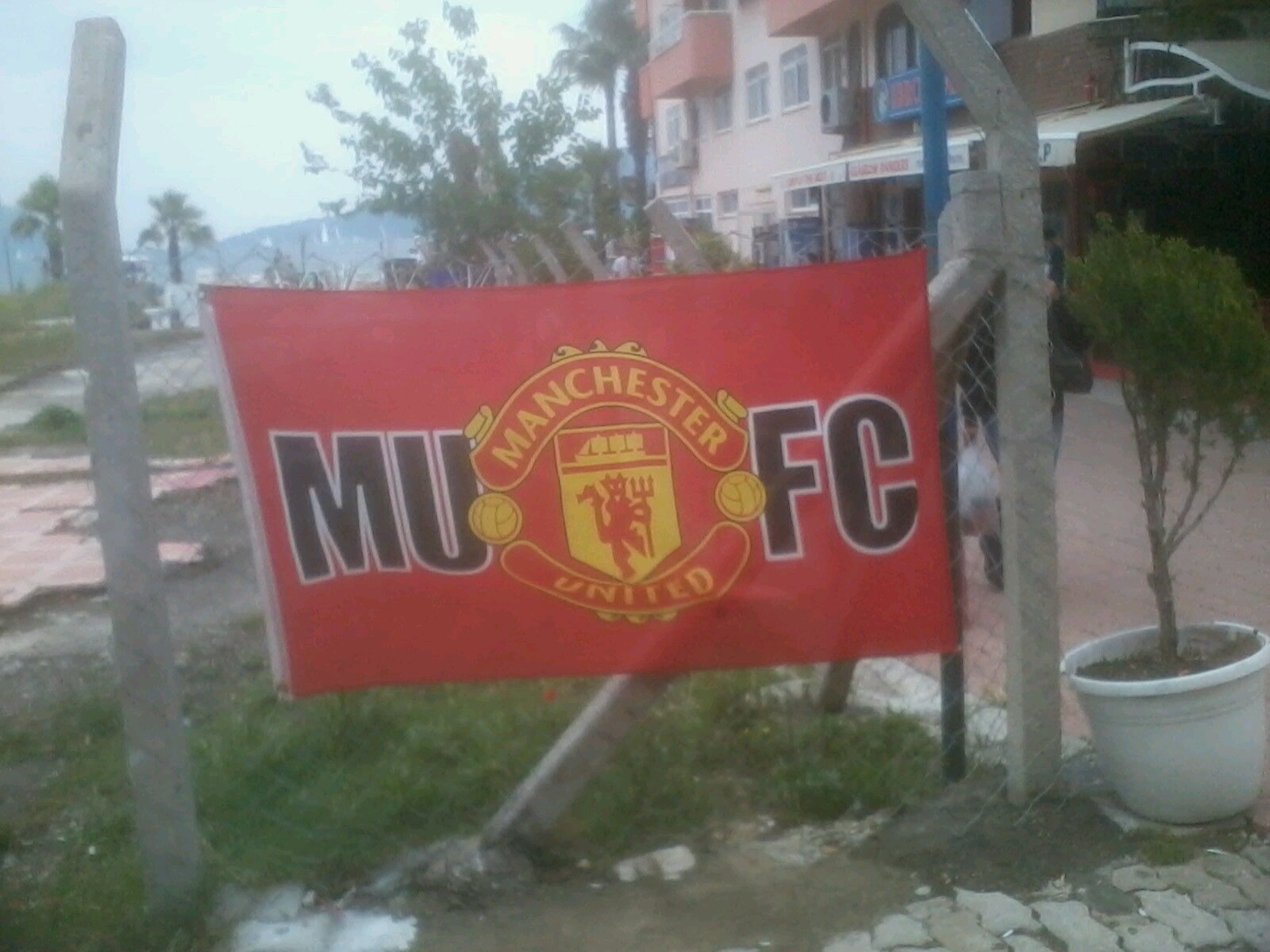 married to Pauline, play drums in band. Manchester United  Till I Die