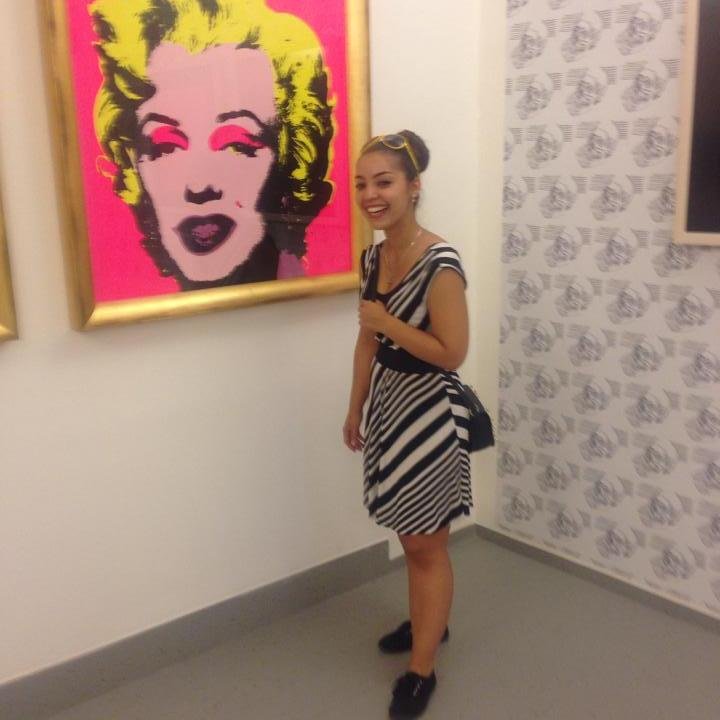 KamilaValdesova's profile picture. 