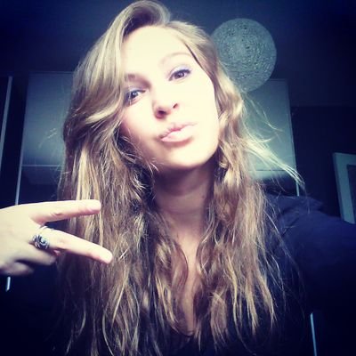 Kamille.
19yo.
Danseuse Hip-Hop / Zumba
Miss Autun 2014.
Science de l'éducation 
Snap: camille_lcd /
ig: KXMILLX
Voila, venez me follow !!! ♥