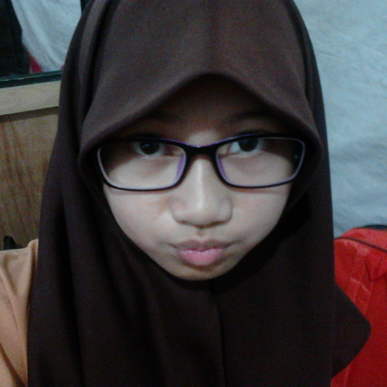 I'm Tamara Bunga Chantika,I was born at June15,2001..I'm member of APB..Please follow me..!!