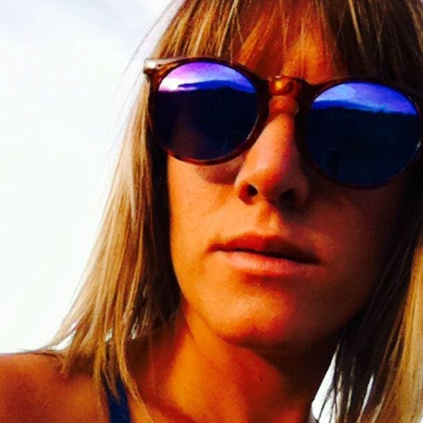 👶🏼 Álex's mum 🐶 Naya, Tete and Jud 🏄🏼‍♀️ Sun, sea and sand 🥑 Healthy life 👩🏼‍🎓 Laywer  ❤️ Vivir... esa será mi mejor aventura!!