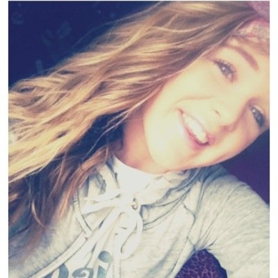Follow me , I'll follow back // Irish x