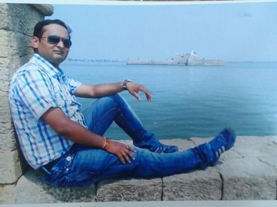 Ghar Se Nikle The Hausla Kar Ke laut aaye Khuda Khuda karke...
