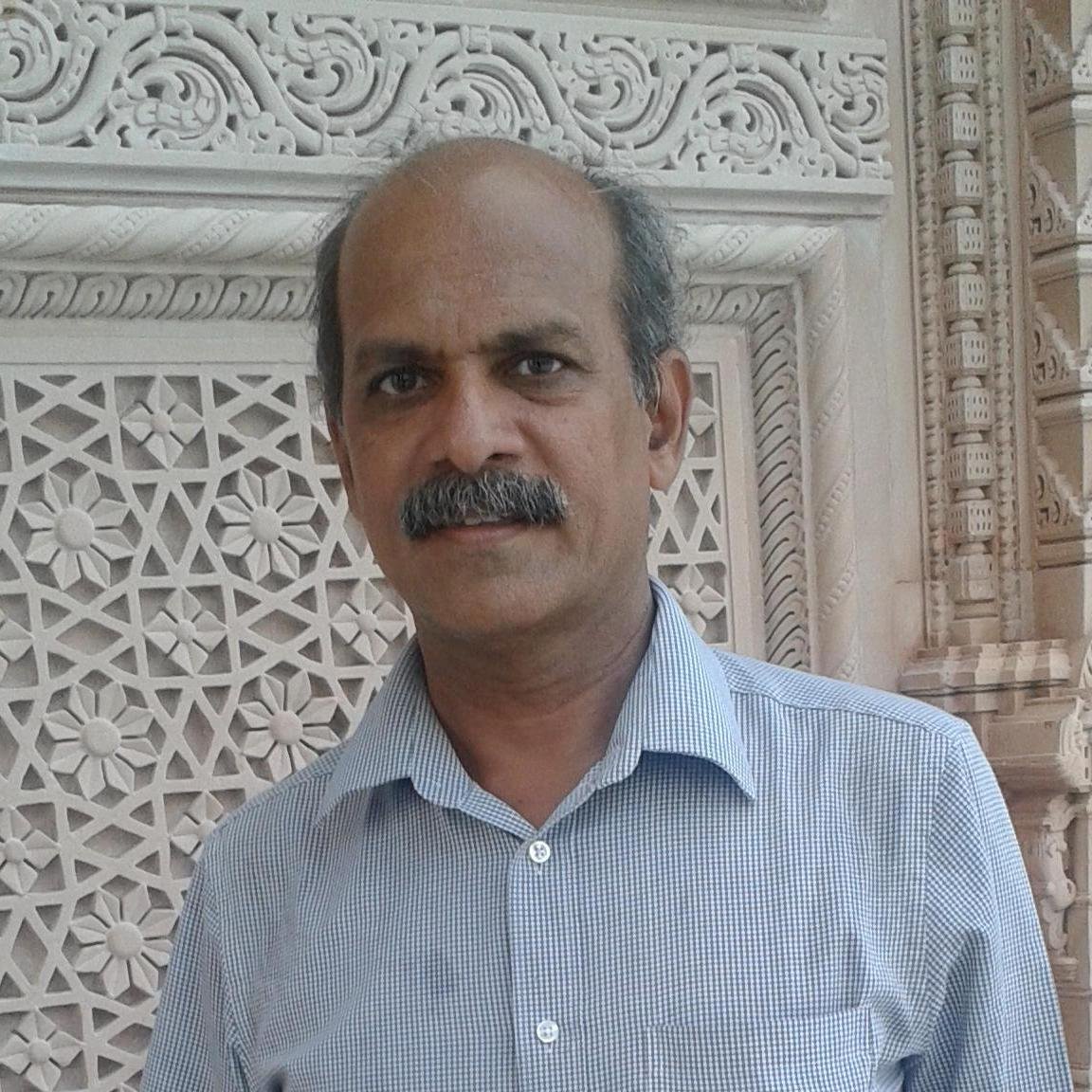 Founder trustee of Shloka Missionaries which runs free English Medium Schools in Uttar Pradesh, Bihar, Rajasthan and Maharashtra.