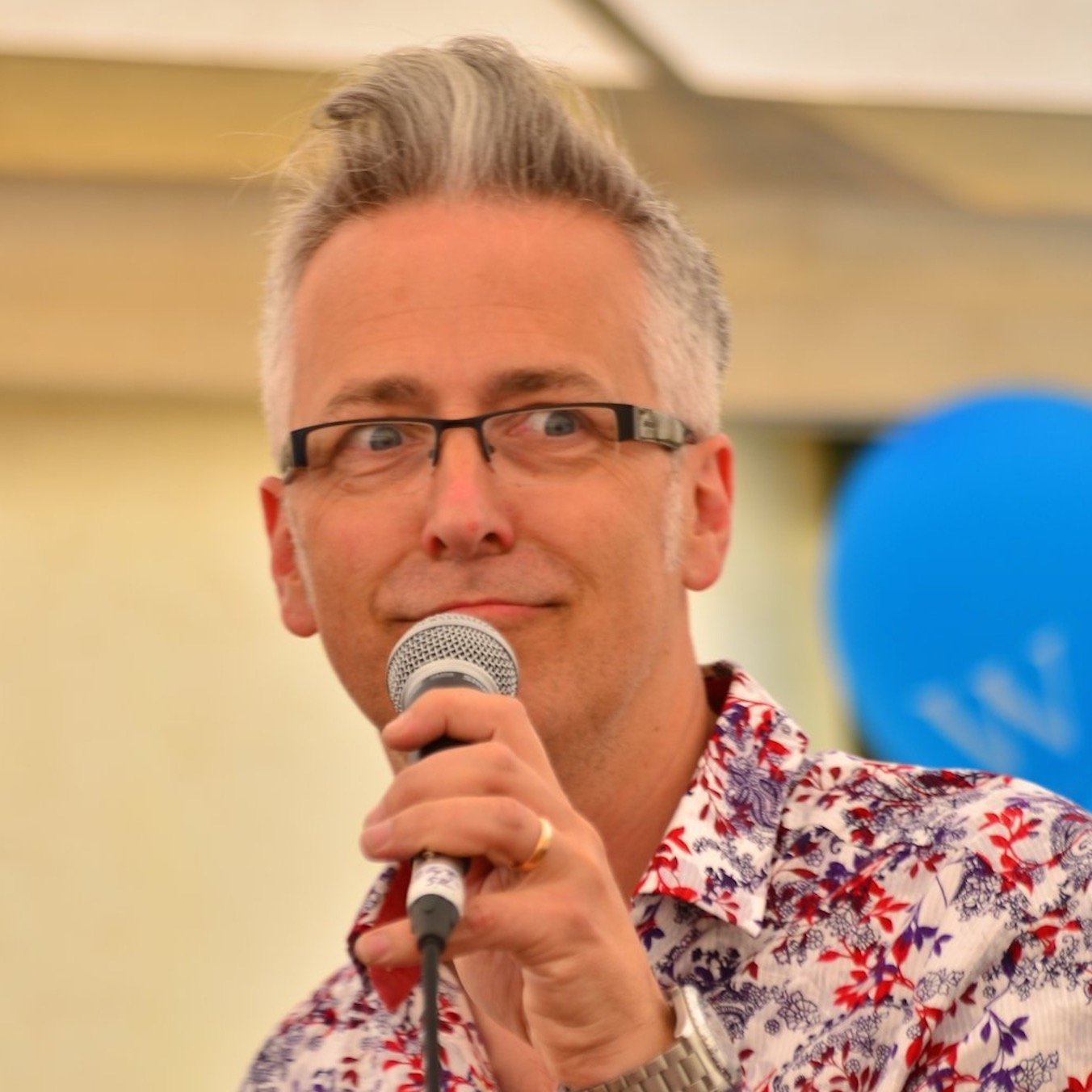 I write books for children, but this account may contain rants and swearies. For child-friendly kidslit stuff, please follow @WriterPoetJohn.