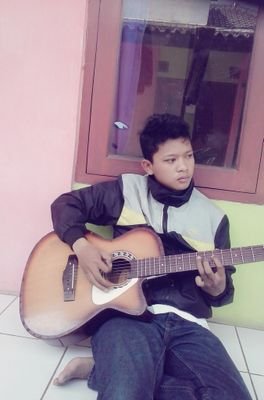 VandzTopan's profile picture. This song saved my life,